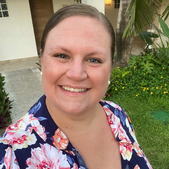 Meet your Posher, Caleigh - Picture 1 of 1